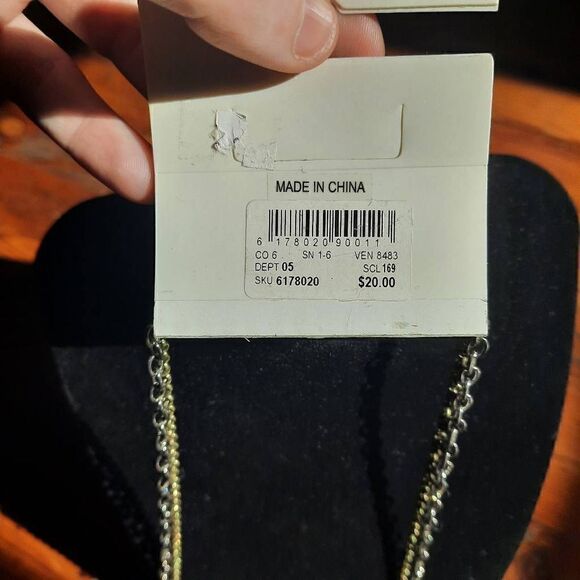 New long layered necklace with heart & feather pendants - Picture 2 of 2